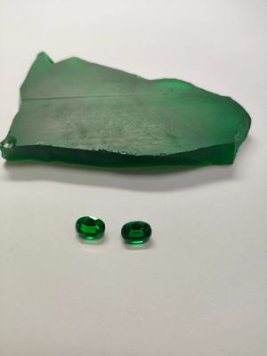 Sapphire Gemstone ham madde laboratuvar yapımı Zeytin Yeşil Yumuşak nane Yeşil Zümrüt Yeşil Mücevher için