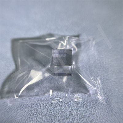 10x10x10mmt Şeffaf SiC optik lens 4H-SEMI Sertlik 9.0 özel şekil