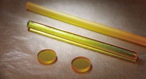 Nd Ce YAG Lazer Kristal 1 inç 2 inç 10x10mmt Yttrium Alüminyum Granat Gofret
