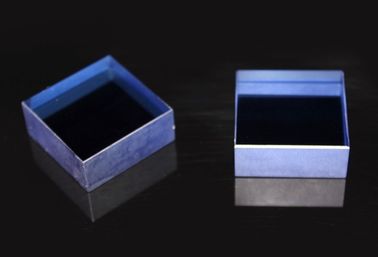 İyi fiyat 10x10mmt Kırmızı Yeşil Mavi Safir Blok, Katkılı Yapay Safir Kristal Blok çevrimiçi